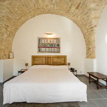 Château D'arpaillargues - Teritoria 4*